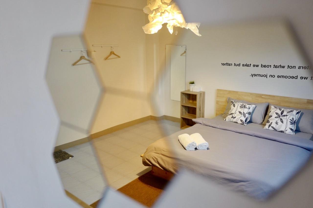 24 Poshtel Salaya Ostello Esterno foto